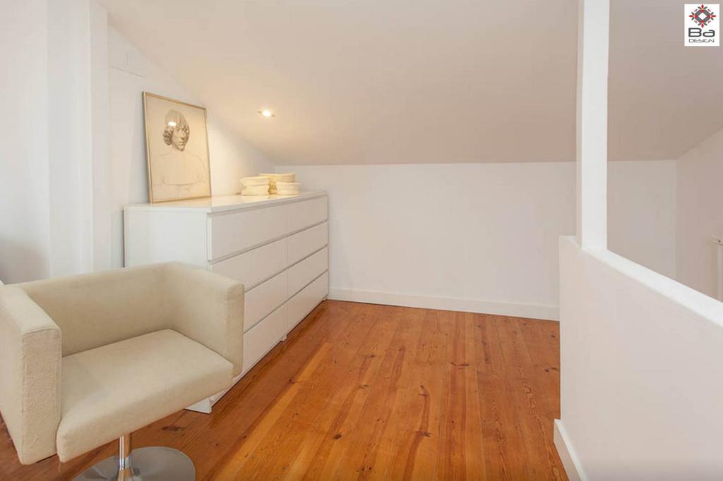 Design Duplex Apartment Ba/ Chiado Lisboa Стая снимка