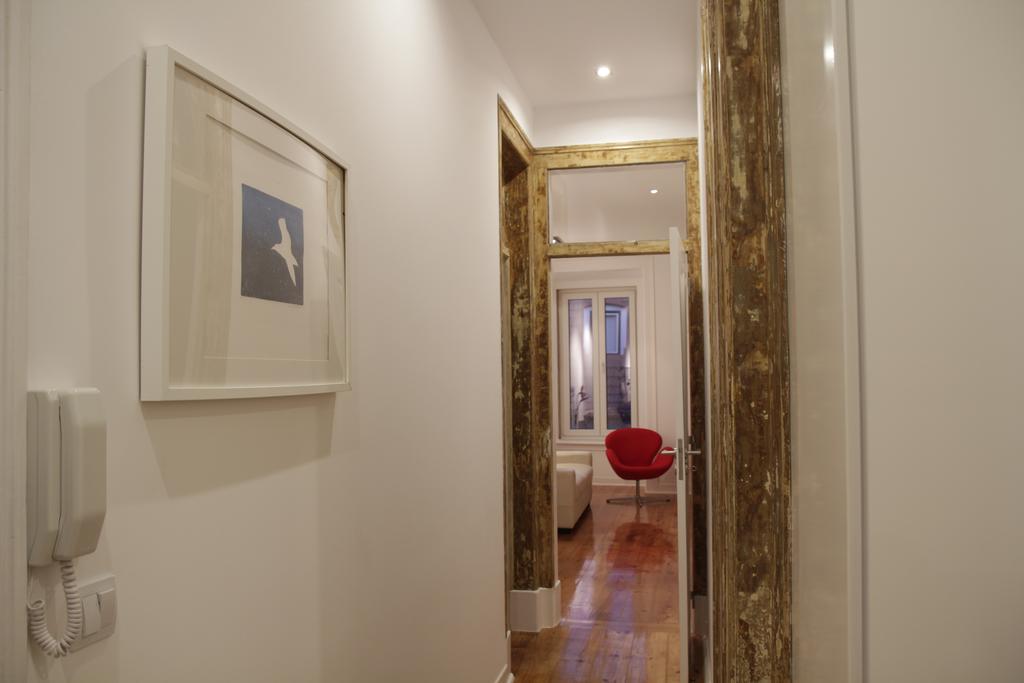 Design Duplex Apartment Ba/ Chiado Lisboa Стая снимка