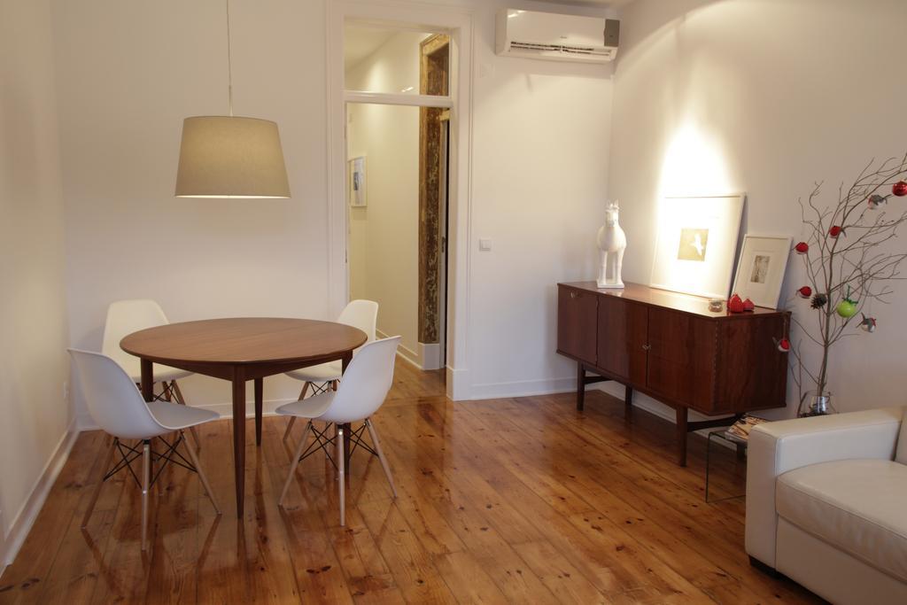 Design Duplex Apartment Ba/ Chiado Lisboa Стая снимка