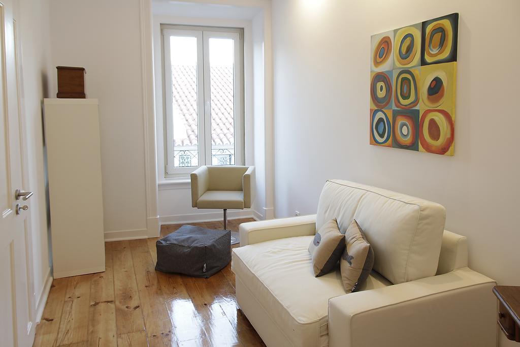 Design Duplex Apartment Ba/ Chiado Lisboa Стая снимка