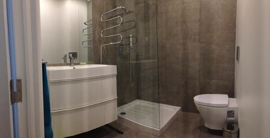 Design Duplex Apartment Ba/ Chiado Lisboa Стая снимка